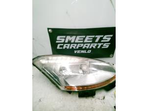 Używane Reflektor prawy Citroen C4 Grand Picasso (UA) 2.0 16V Autom. Cena € 49,94 Procedura marży oferowane przez Smeets Autos Venlo