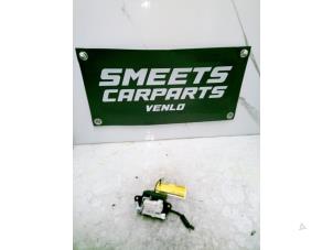 Używane Mechanizm zamka tylnej klapy Fiat Panda (169) 1.2 Fire Cena € 9,94 Procedura marży oferowane przez Smeets Autos Venlo