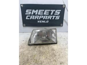 Begagnade Strålkastare, vänster Peugeot 205 II (20A/C) Pris € 24,99 Marginaltabell erbjuds av Smeets Autos Venlo