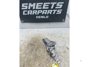 Begagnade Bakre torkarmotor Daihatsu Cuore (L251/271/276) 1.0 12V DVVT Pris € 9,94 Marginaltabell erbjuds av Smeets Autos Venlo