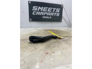 Begagnade Indikatorbrytare Saab 9-3 II Sport Sedan (YS3F) 1.8t 16V Pris € 44,94 Marginaltabell erbjuds av Smeets Autos Venlo