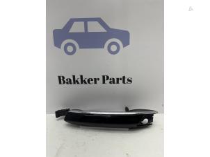 Begagnade Dörrhandtag, 4-dörrars, vänster fram BMW 7 serie (G11/12) 740e,Le Pris € 35,00 Marginaltabell erbjuds av Bakker Parts