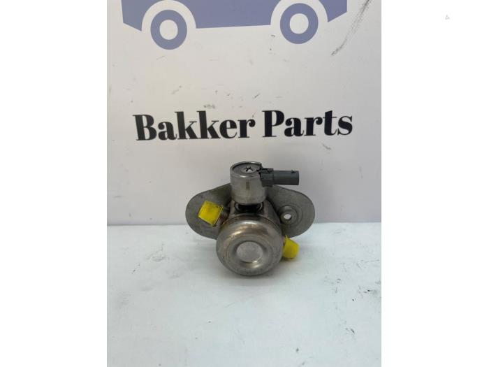 Högtryckspump från en BMW 1 serie (F20) 120i 2.0 16V 2019