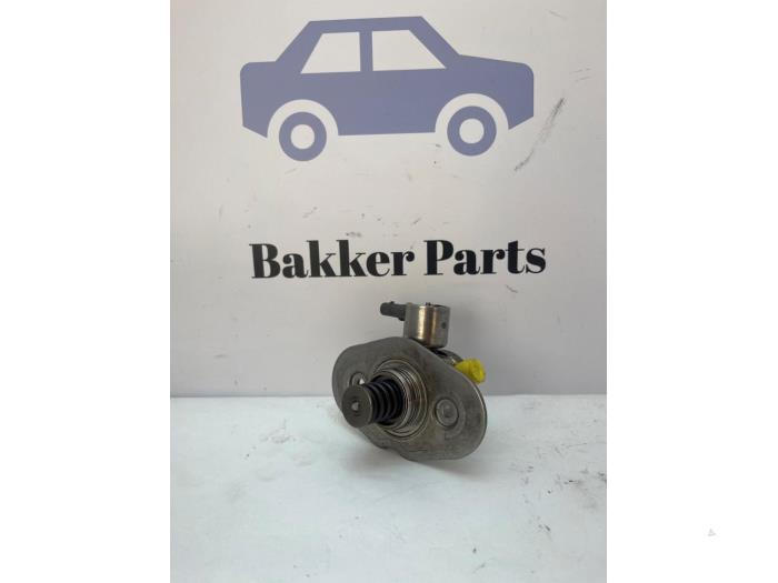 Högtryckspump från en BMW 1 serie (F20) 120i 2.0 16V 2019