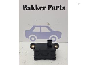 Używane Regulator napiecia Porsche Cayenne II (92A) 4.8 V8 32V S Cena € 50,00 Procedura marży oferowane przez Bakker Parts