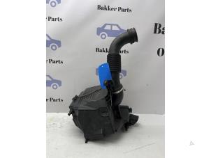 Begagnade Luftfilterhus Ford Focus 4 1.0 Ti-VCT EcoBoost 12V 100 Pris € 45,00 Marginaltabell erbjuds av Bakker Parts