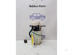 Begagnade Bensinpump Renault Laguna II (BG) 1.6 16V Pris € 20,00 Marginaltabell erbjuds av Bakker Parts