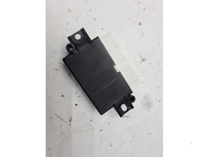 PDC Module van een Volkswagen Crafter (SY) 2.0 TDI FWD 2020