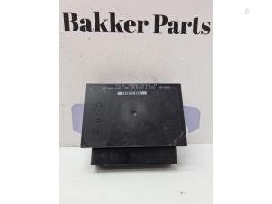 Begagnade Komfortmodul Volkswagen Touareg (7LA/7L6) 3.0 TDI V6 24V Pris € 25,00 Marginaltabell erbjuds av Bakker Parts