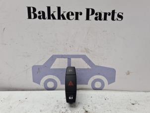 Begagnade Nödbelysningsbrytare BMW 1 serie (E87/87N) 118i 16V Pris € 20,00 Marginaltabell erbjuds av Bakker Parts