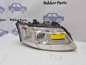 Używane Reflektor prawy Saab 9-3 Sport Estate (YS3F) 1.9 TiD Cena € 80,00 Procedura marży oferowane przez Bakker Parts