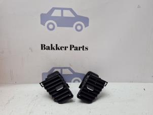 Begagnade Luftmunstycke, instrumentbräda Opel Crossland (X) 1.2 Turbo 12V Pris € 25,00 Marginaltabell erbjuds av Bakker Parts