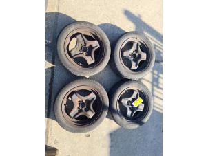 Begagnade Hjuluppsättning + däck Opel Karl 1.0 12V Pris € 150,00 Marginaltabell erbjuds av Bakker Parts