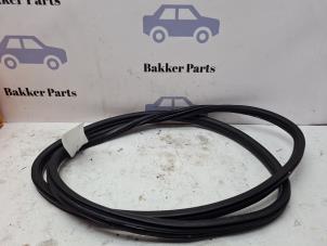 Gebruikte Deurrubber 4Deurs rechts-achter BMW 1 serie (F20) 116d 1.6 16V Efficient Dynamics Prijs € 25,00 Margeregeling aangeboden door Bakker Parts