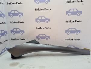 Gebruikte A-stijl Afdekkap rechts Renault Grand Scénic III (JZ) 1.2 16V TCe 130 Prijs € 80,00 Margeregeling aangeboden door Bakker Parts