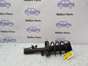 Gebruikte Schokdemperpoot links-voor Ford Focus 3 Wagon 1.6 TDCi 115 Prijs € 50,00 Margeregeling aangeboden door Bakker Parts