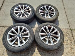 Begagnade Sporthjulsuppsättning + vinterdäck Hyundai i40 CW (VFC) 1.7 CRDi 16V Pris € 350,00 Marginaltabell erbjuds av Bakker Parts