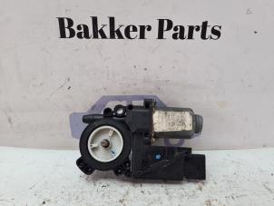 Begagnade Motor, dörrfönster Renault Laguna II (BG) 1.9 dCi 120 Pris € 40,00 Marginaltabell erbjuds av Bakker Parts