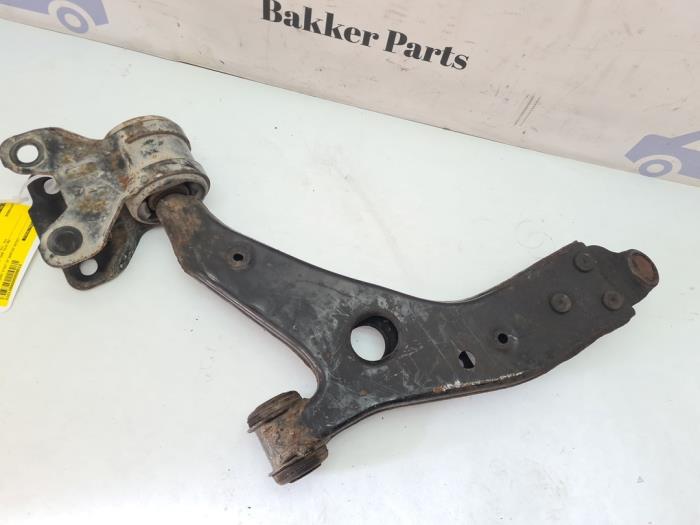 Främre övre gaffelben, höger från en Ford Transit Connect (PJ2) 1.5 TDCi 2016