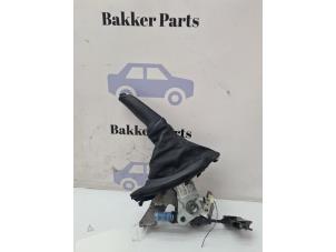 Gebruikte Handremhendel BMW X3 (E83) 3.0i xDrive 24V Prijs € 50,00 Margeregeling aangeboden door Bakker Parts