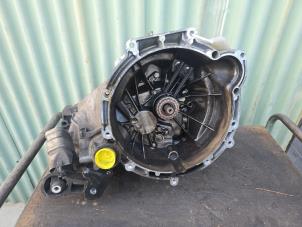 Gebruikte Versnellingsbak Ford Fiesta 6 (JA8) 1.25 16V Prijs € 300,00 Margeregeling aangeboden door Bakker Parts