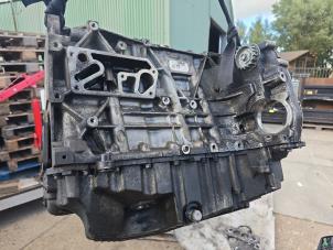 Begagnade Motor, vevhus Volkswagen Transporter T5 2.5 TDi Pris € 750,00 Marginaltabell erbjuds av Bakker Parts