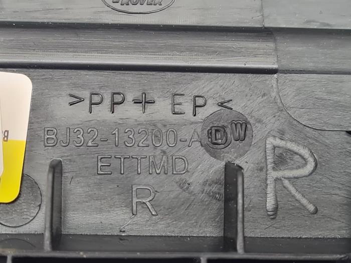 Instegslist, höger från en Land Rover Range Rover Evoque (LVJ/LVS) 2.0 D 150 16V 5-drs. 2018