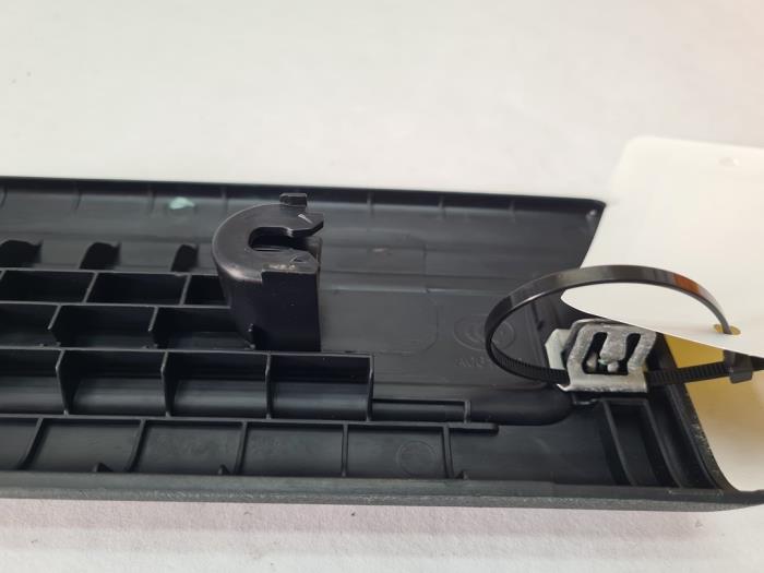 Instegslist, höger från en Land Rover Range Rover Evoque (LVJ/LVS) 2.0 D 150 16V 5-drs. 2018