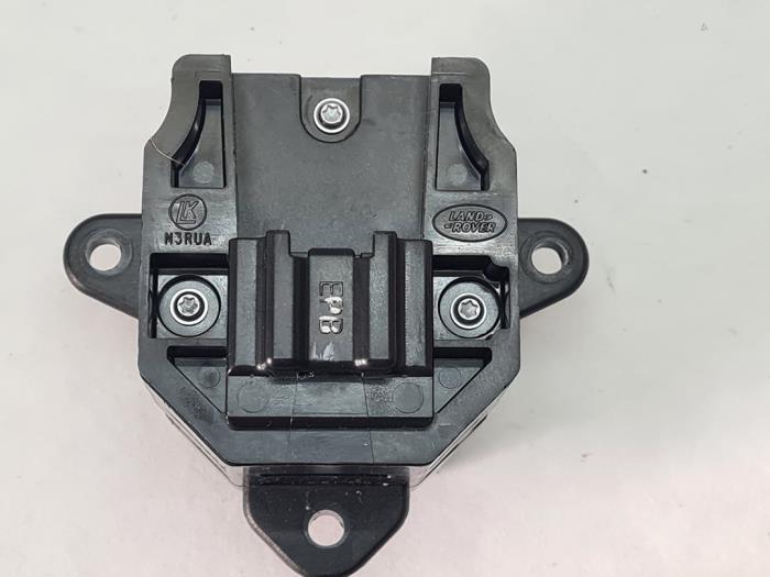 Brytare, parkeringsbroms från en Land Rover Range Rover Evoque (LVJ/LVS) 2.0 D 150 16V 5-drs. 2018