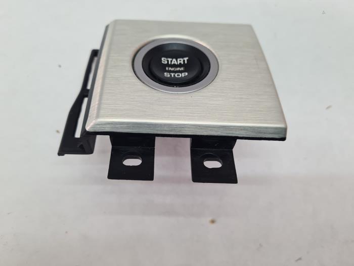 Start/stopp-brytare från en Land Rover Range Rover Evoque (LVJ/LVS) 2.0 D 150 16V 5-drs. 2018