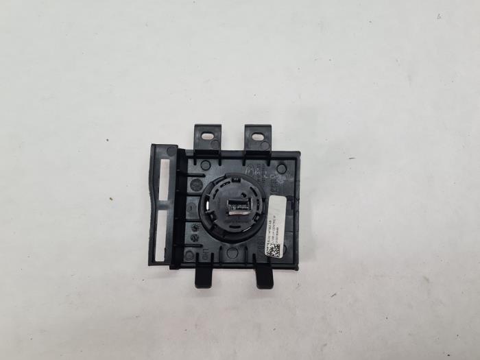 Start/stopp-brytare från en Land Rover Range Rover Evoque (LVJ/LVS) 2.0 D 150 16V 5-drs. 2018