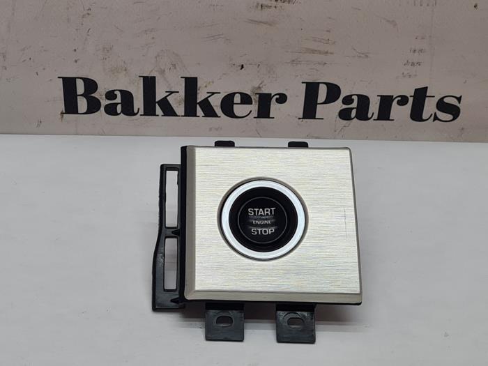 Start/stopp-brytare från en Land Rover Range Rover Evoque (LVJ/LVS) 2.0 D 150 16V 5-drs. 2018