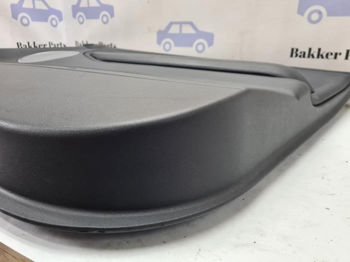 List, framdörr, 4-dörrars, höger från en Land Rover Range Rover Evoque (LVJ/LVS) 2.0 D 150 16V 5-drs. 2018