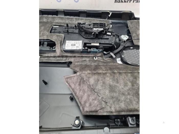 List, framdörr, 4-dörrars, höger från en Land Rover Range Rover Evoque (LVJ/LVS) 2.0 D 150 16V 5-drs. 2018