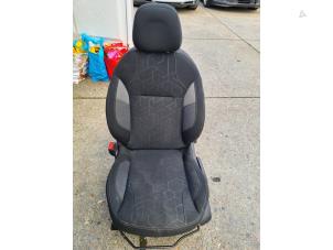 Używane Fotel lewy Peugeot 2008 (CU) 1.6 Blue HDi 75 Cena € 100,00 Procedura marży oferowane przez Bakker Parts