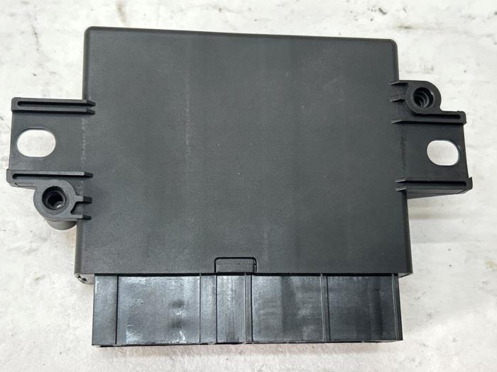 PDC-modul från en Land Rover Range Rover Evoque (LVJ/LVS) 2.0 D 150 16V 5-drs. 2018