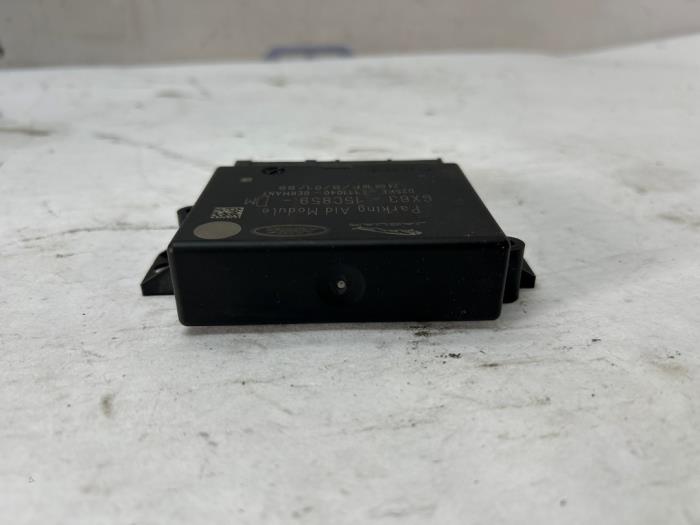 PDC-modul från en Land Rover Range Rover Evoque (LVJ/LVS) 2.0 D 150 16V 5-drs. 2018