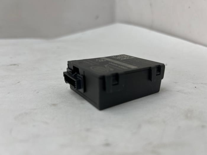 Däcktrycksmodul från en Land Rover Range Rover Evoque (LVJ/LVS) 2.0 D 150 16V 5-drs. 2018