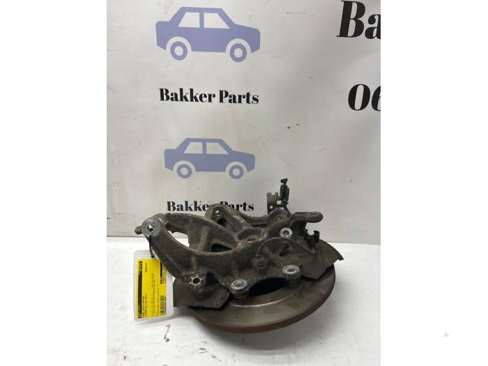 Spindel, höger bak från en Citroën C5 III Tourer (RW) 1.6 16V THP 155 2011