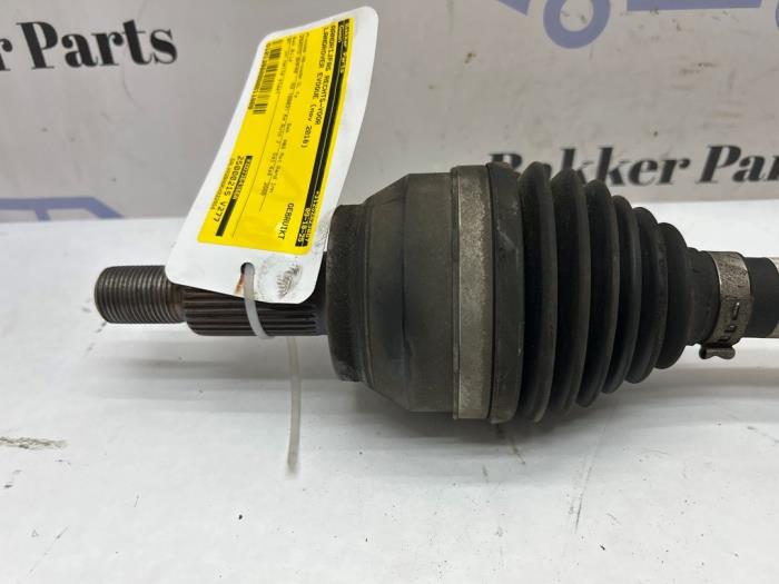 Drivaxel, höger fram från en Land Rover Range Rover Evoque (LVJ/LVS) 2.0 D 150 16V 5-drs. 2018