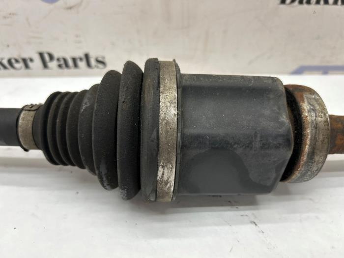 Drivaxel, höger fram från en Land Rover Range Rover Evoque (LVJ/LVS) 2.0 D 150 16V 5-drs. 2018