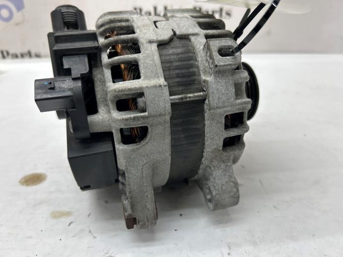 Dynamo från en Land Rover Range Rover Evoque (LVJ/LVS) 2.0 D 150 16V 5-drs. 2018