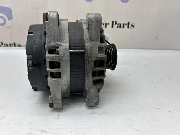 Dynamo från en Land Rover Range Rover Evoque (LVJ/LVS) 2.0 D 150 16V 5-drs. 2018