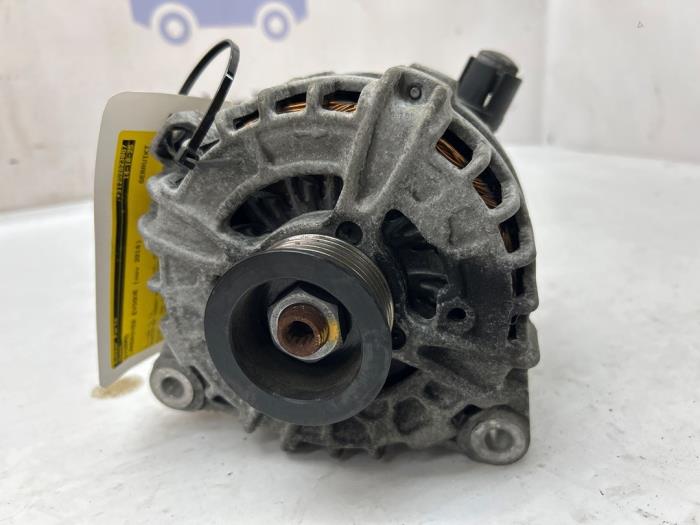 Dynamo från en Land Rover Range Rover Evoque (LVJ/LVS) 2.0 D 150 16V 5-drs. 2018