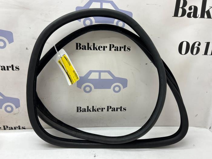 Dörrtätning, 4-dörrars, höger bak från en Land Rover Range Rover Evoque (LVJ/LVS) 2.0 D 150 16V 5-drs. 2018