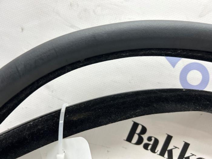 Dörrtätning, 4-dörrars, höger bak från en Land Rover Range Rover Evoque (LVJ/LVS) 2.0 D 150 16V 5-drs. 2018