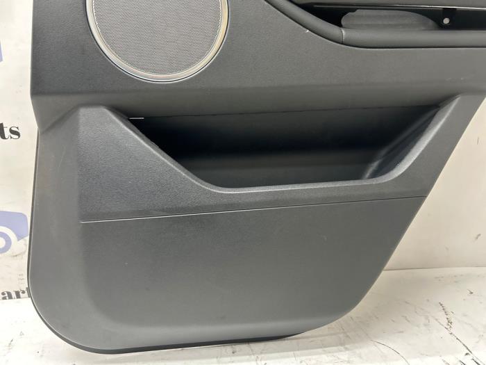 List, bakdörr, 4-dörrars, höger från en Land Rover Range Rover Evoque (LVJ/LVS) 2.0 D 150 16V 5-drs. 2018