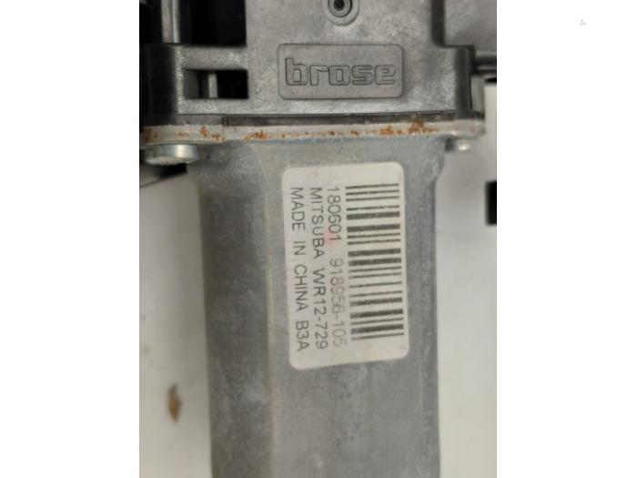 Fönstermekanism för bakre dörr, 4-dörrars, vänster från en Land Rover Range Rover Evoque (LVJ/LVS) 2.0 D 150 16V 5-drs. 2018