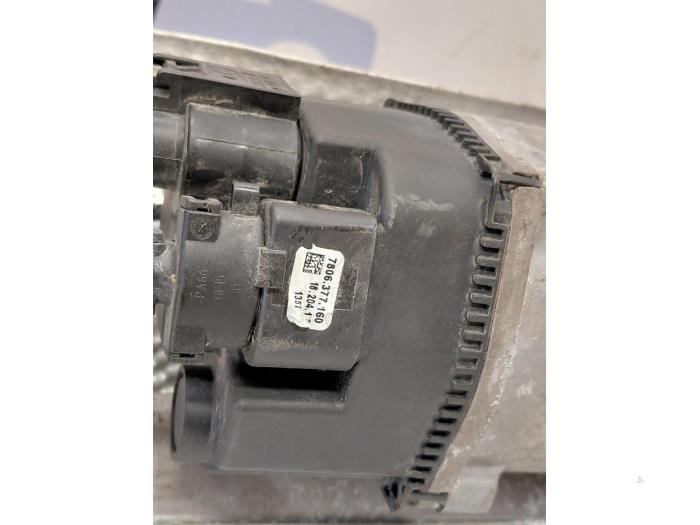 Servostyrningsbox från en Land Rover Range Rover Evoque (LVJ/LVS) 2.0 D 150 16V 5-drs. 2018