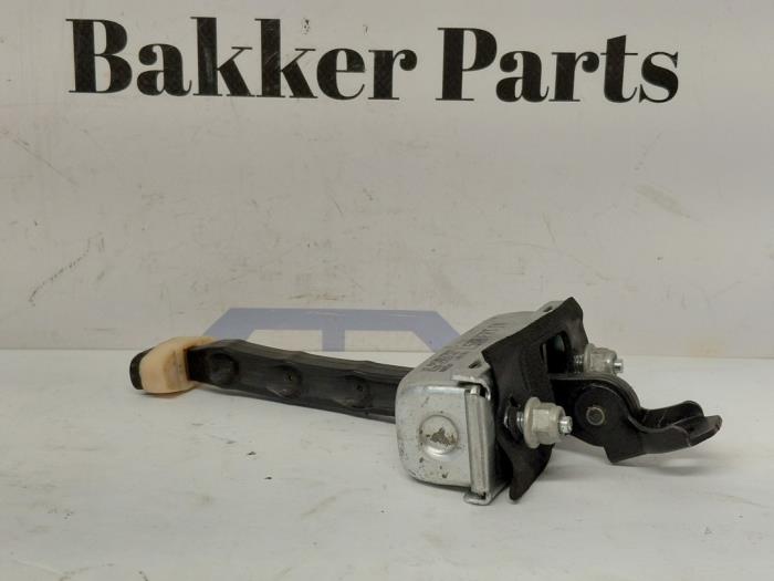 Främre dörrstopp, 4-dörrars, höger från en Land Rover Range Rover Evoque (LVJ/LVS) 2.0 D 150 16V 5-drs. 2018